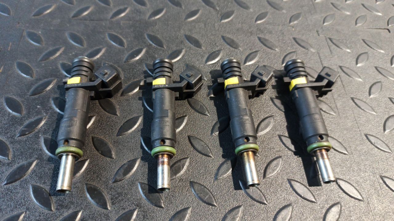 Форсунка бензиновая Opel Zafira/B 2005-2014