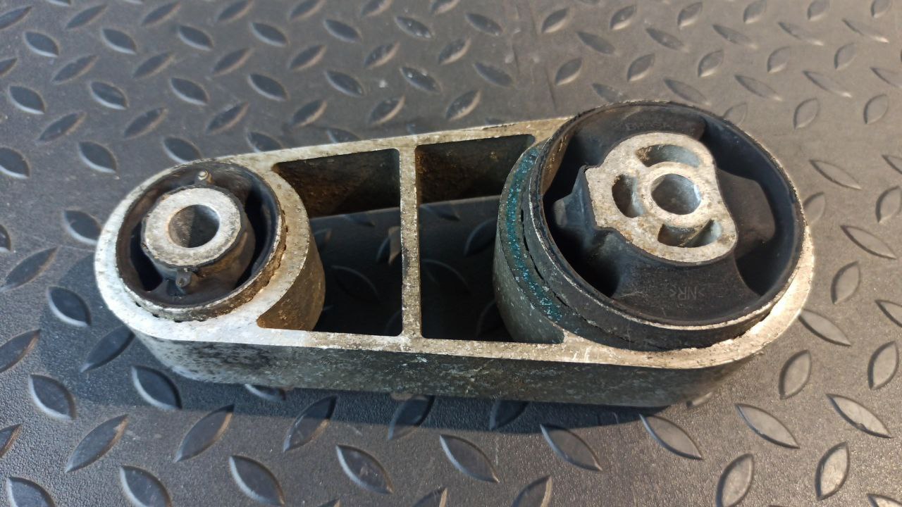 Опора двигателя Ford Mondeo/3 2000-2007