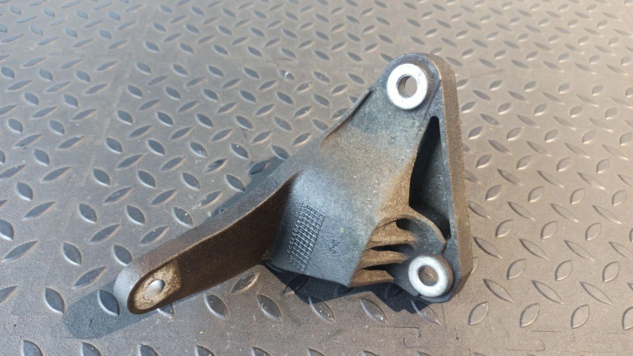 Кронштейн КПП Ford Mondeo/3 2000-2007