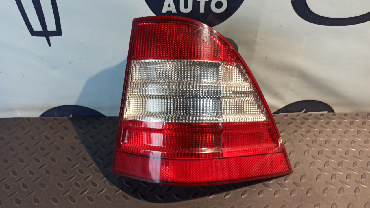 Фонарь задний правый Mercedes M/W163 1997-2005