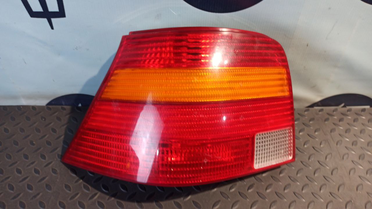 Фонарь задний левый Volkswagen Golf/4 1997-2006