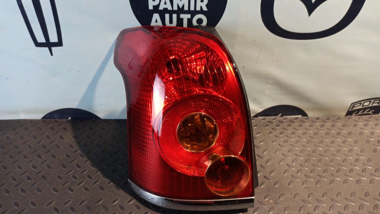 Фонарь задний левый Toyota Avensis/2 2003-2009