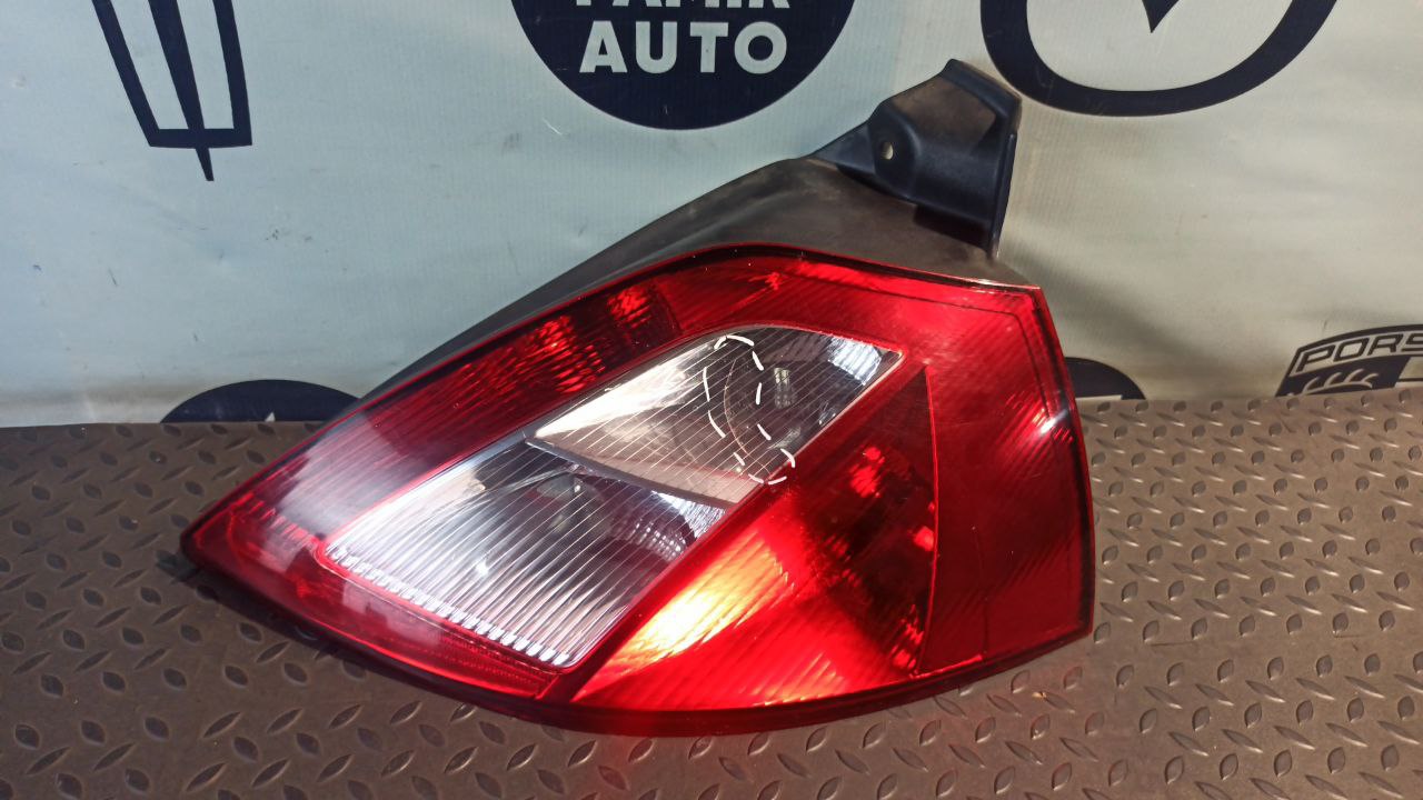 Фонарь задний правый Renault Megane/2 2002-2009