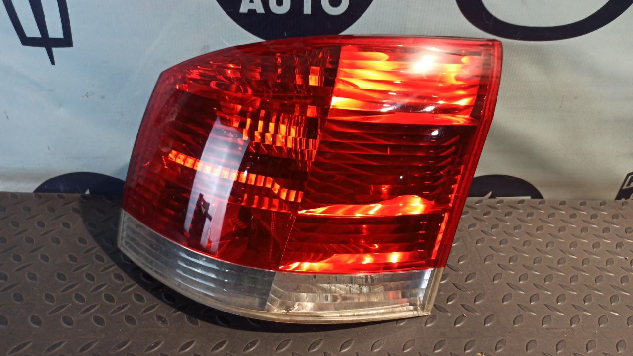 Фонарь задний правый Opel Signum 2003-2008