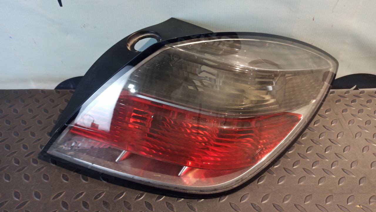 Фонарь задний правый Opel Astra/H 2004-2014
