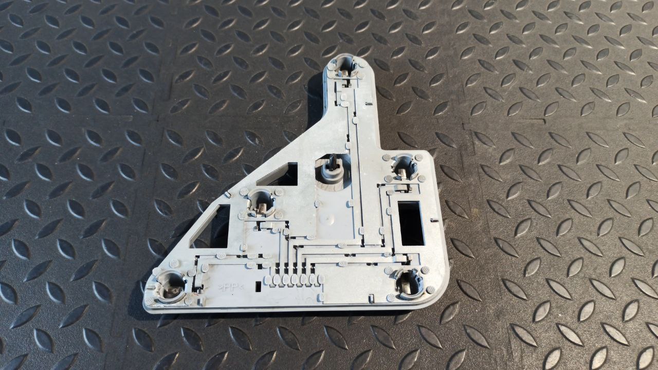 Плата заднего фонаря правая Mercedes C/W203 2000-2008