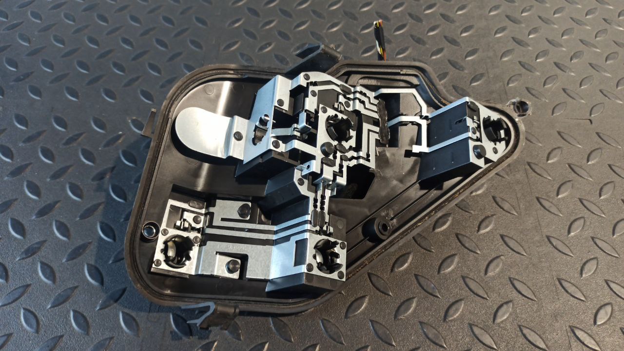 Плата заднего фонаря правая Opel Astra/H 2004-2014