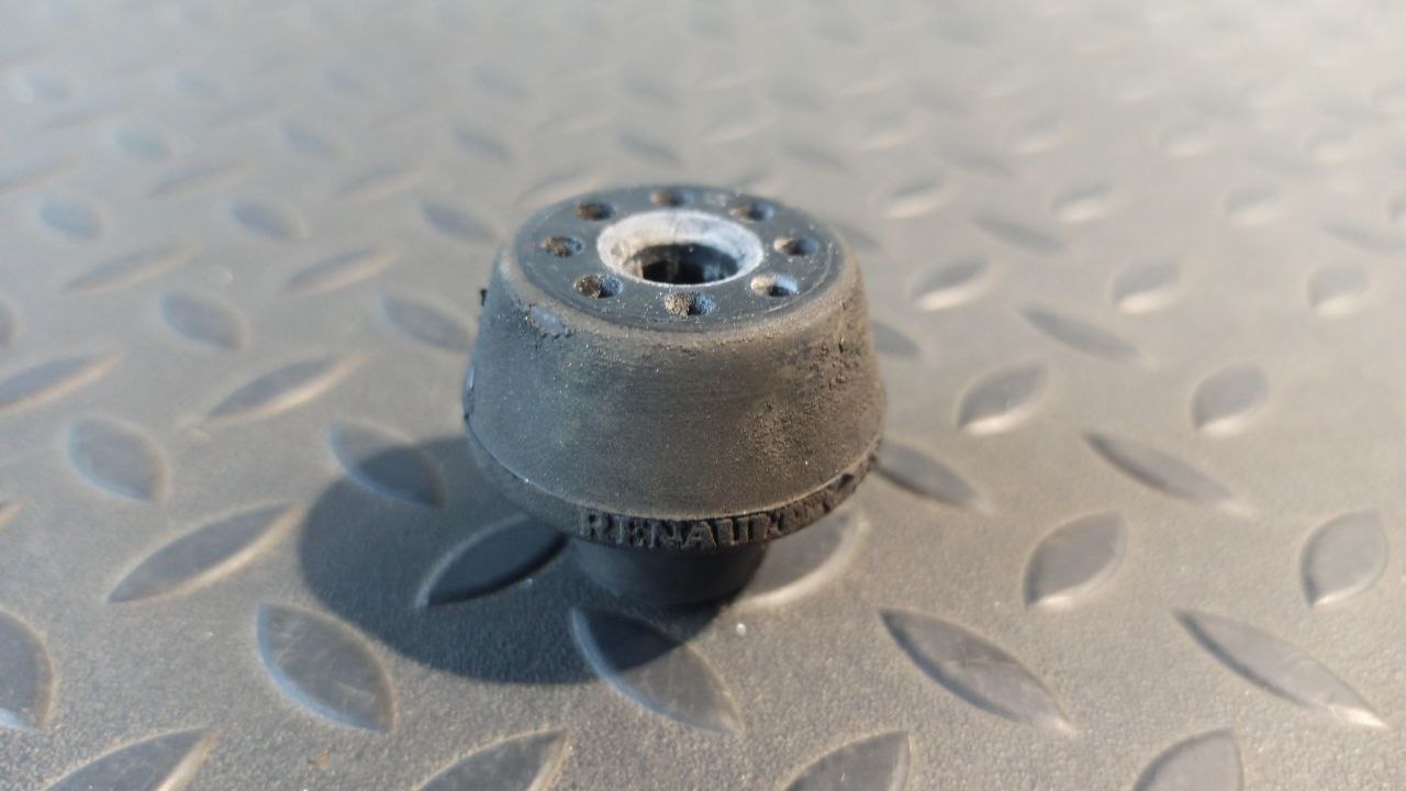 Кронштейн радиатора Renault Megane/2 2002-2009