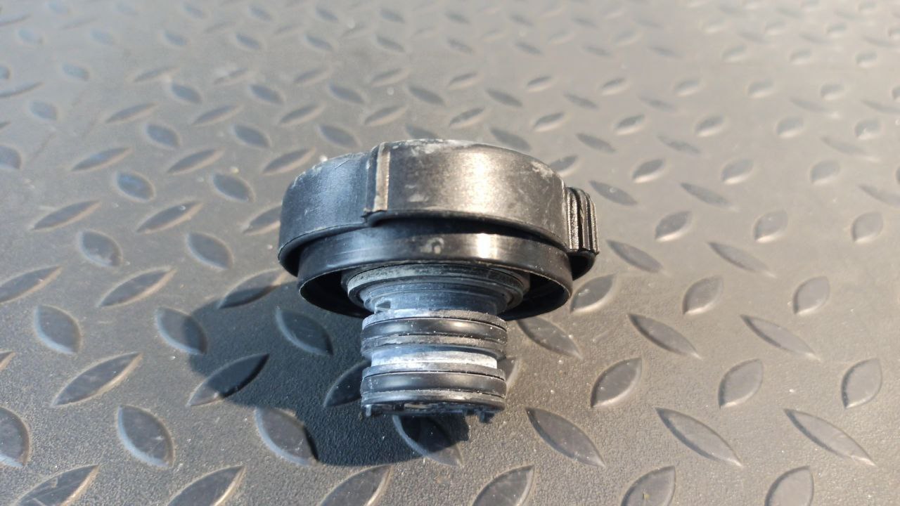 Крышка расширительного бачка BMW 3/E46 1998-2007