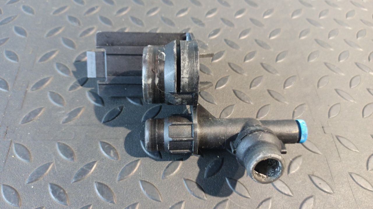 Кронштейн расширительного бачка BMW 3/E46 1998-2007