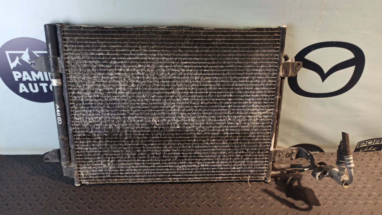 Радиатор кондиционера Volkswagen Caddy/3 2004-2015