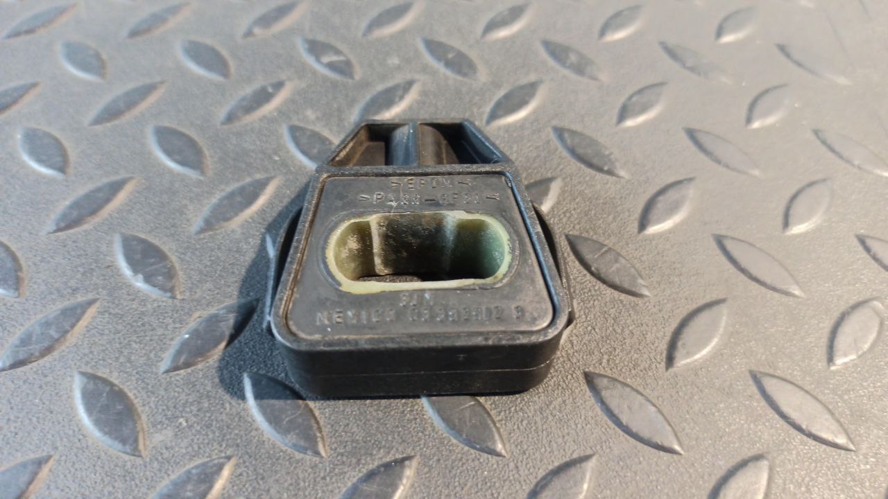 Кронштейн радиатора Volkswagen Golf/4 1997-2006