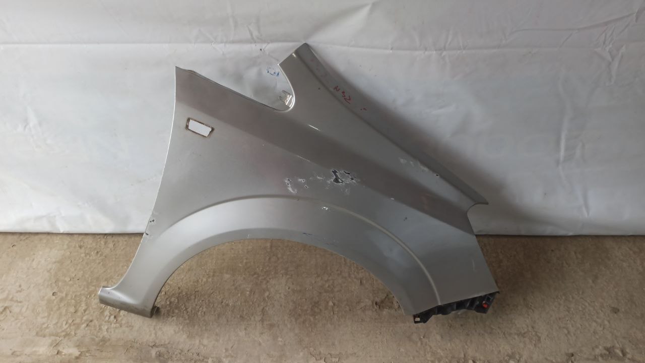 Крыло переднее правое Opel Zafira/B 2005-2014