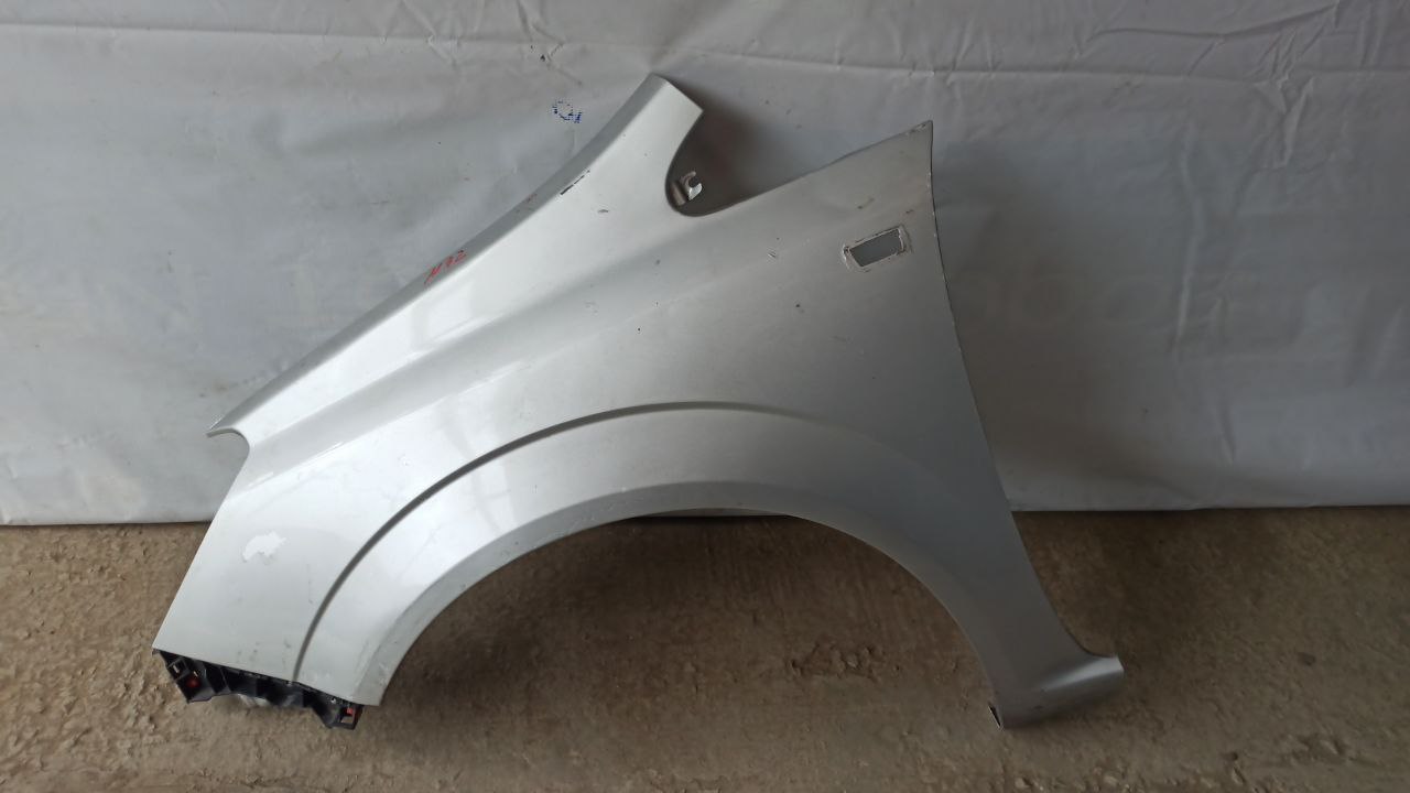 Крыло переднее левое Opel Zafira/B 2005-2014