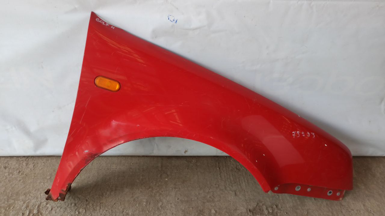 Крыло переднее правое Volkswagen Golf/4 1997-2006