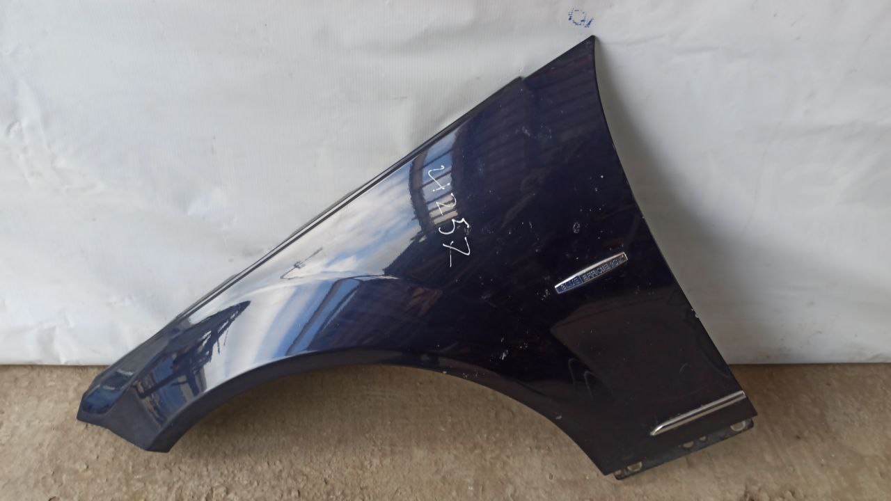 Крыло переднее левое Mercedes C/W204 2006-2015