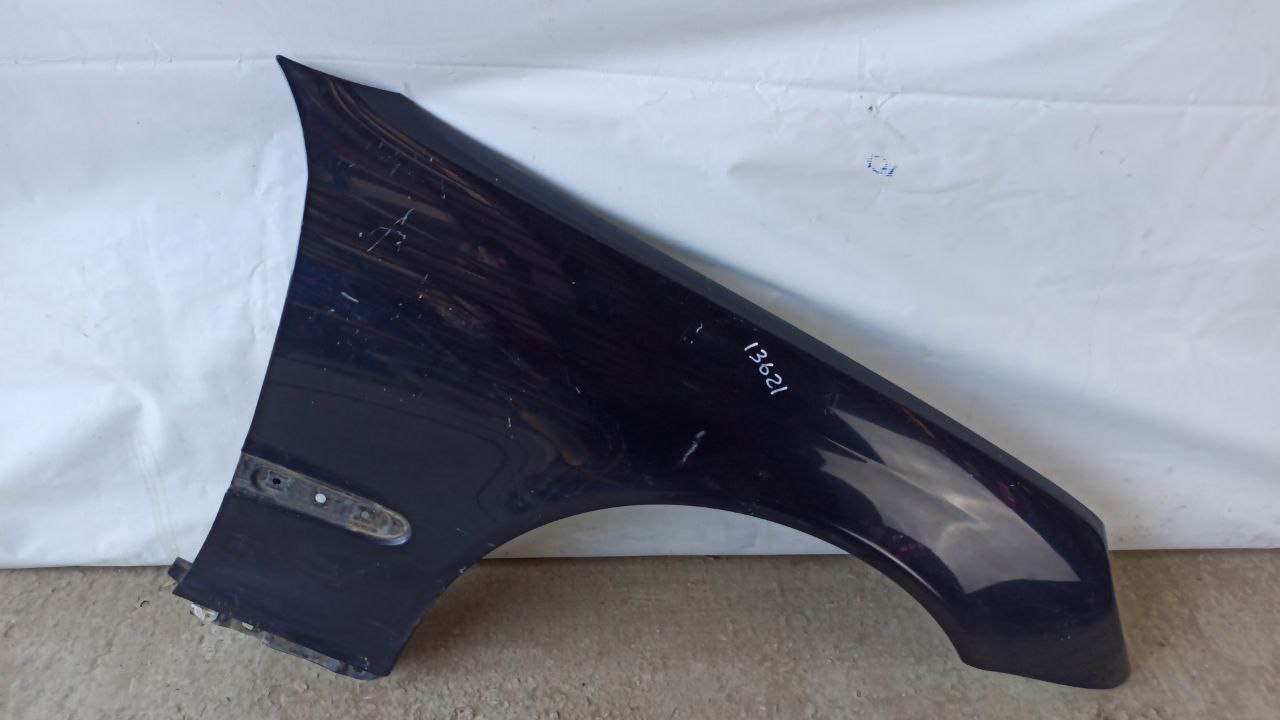 Крыло переднее правое Mercedes C/W203 2000-2008