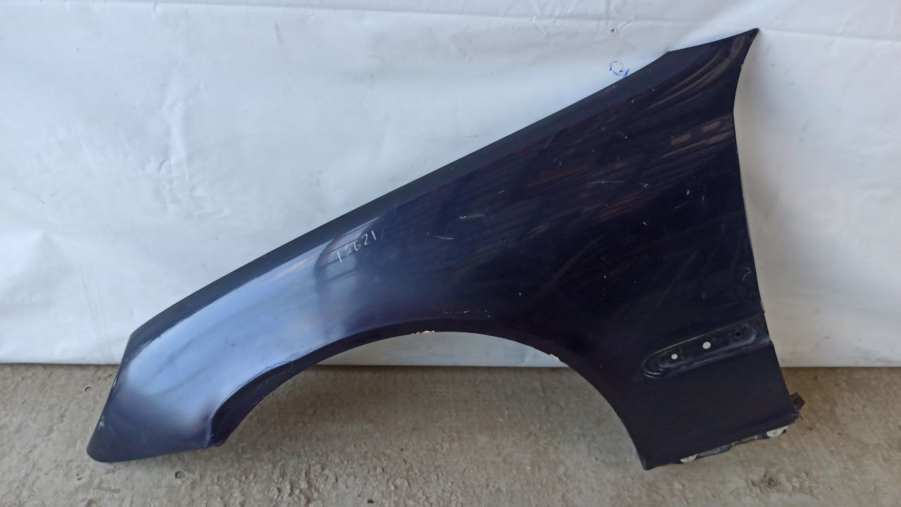 Крыло переднее левое Mercedes C/W203 2000-2008