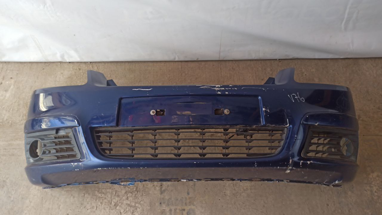 Бампер передний Opel Zafira/B 2005-2014