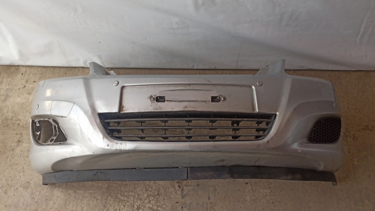 Бампер передний Opel Zafira/B 2005-2014