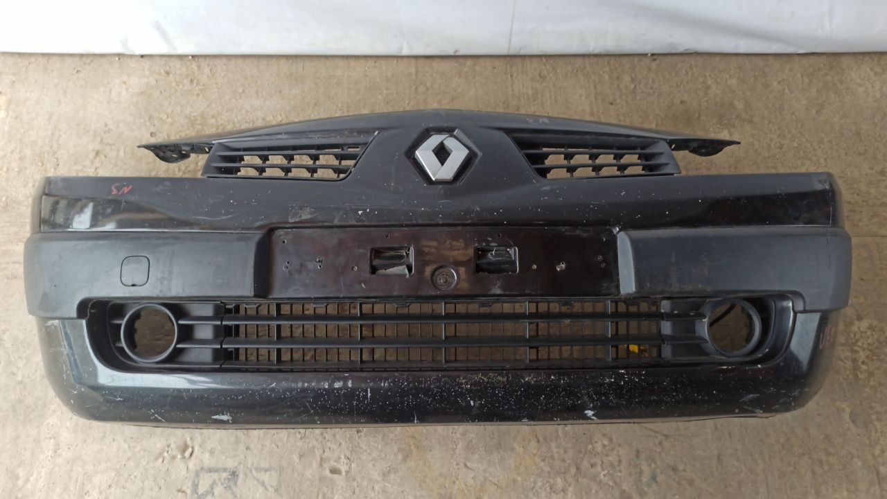 Бампер передний Renault Megane/2 2002-2009