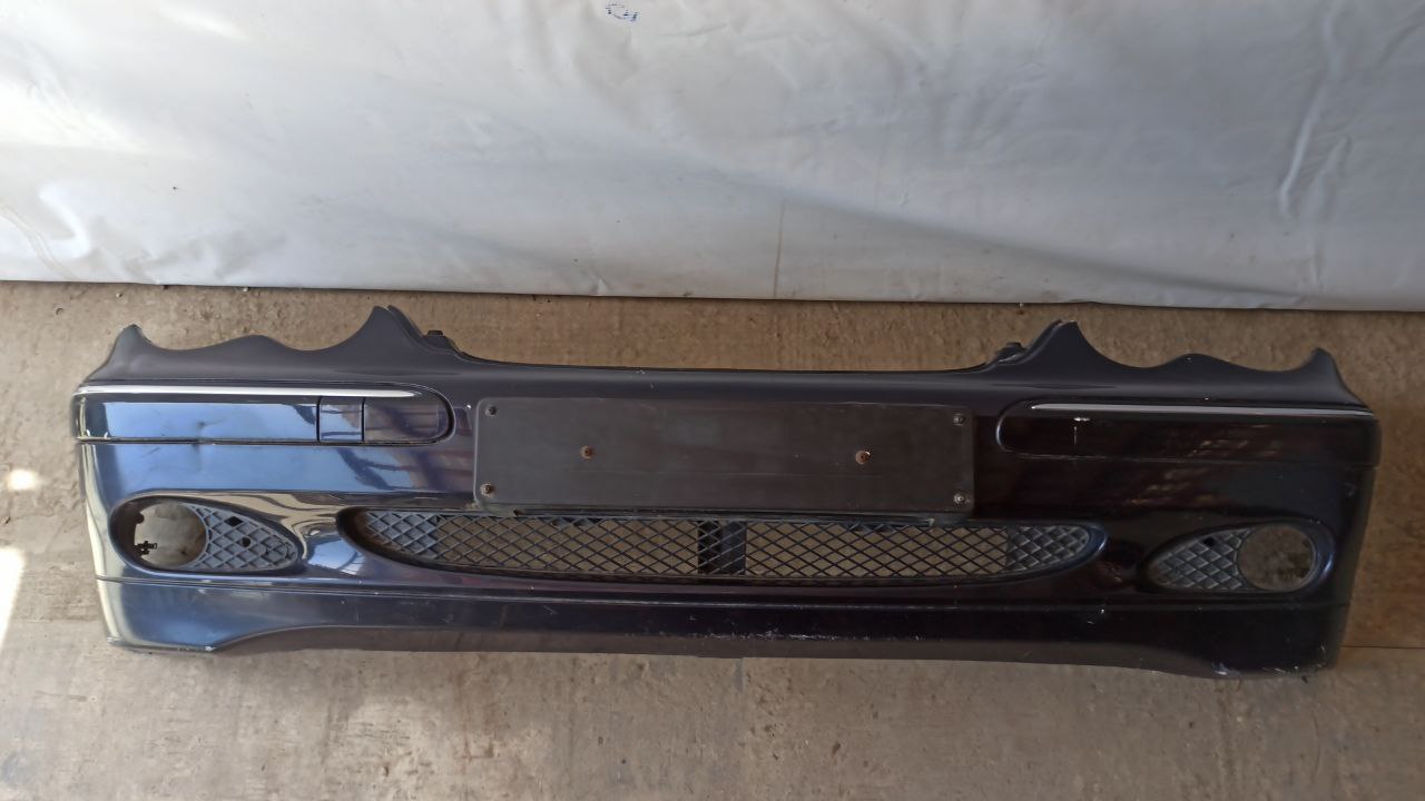 Бампер передний Mercedes C/W203 2000-2008