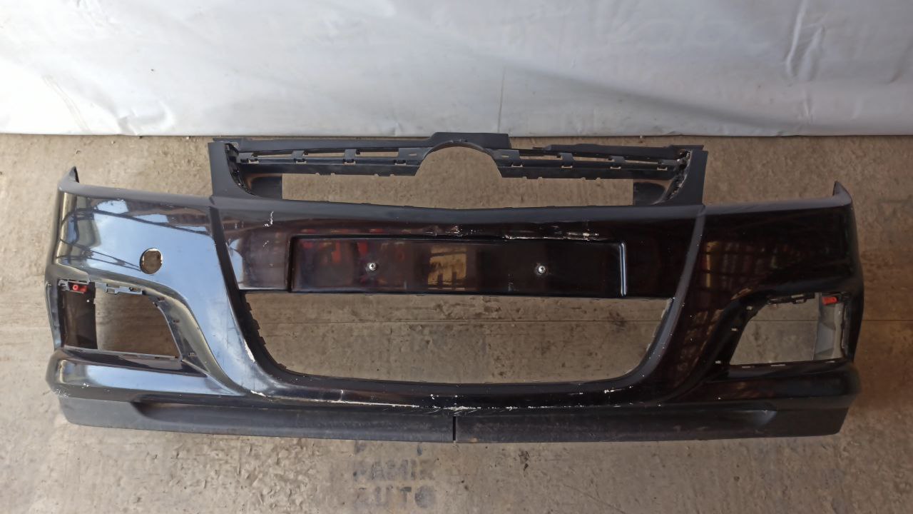 Бампер передний Opel Signum 2003-2008