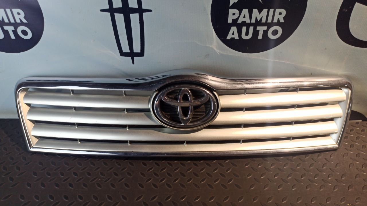 Решетка радиатора Toyota Avensis/2 2003-2009