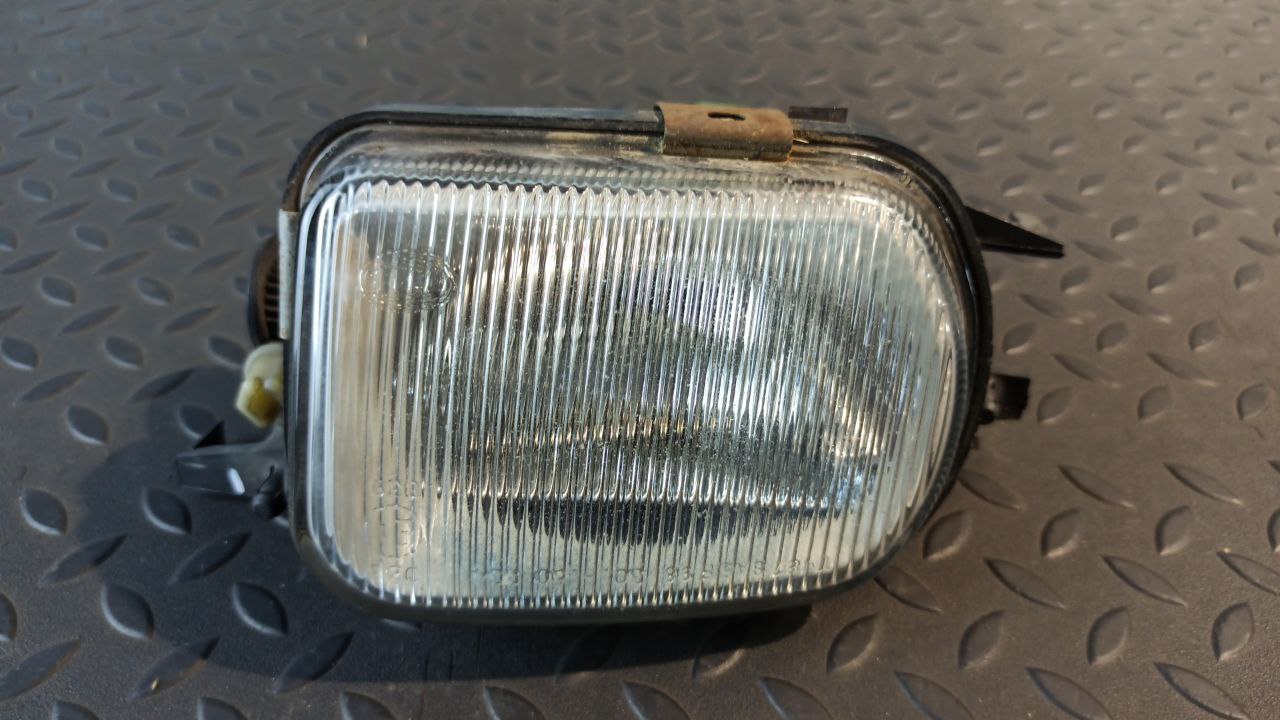 Фара противотуманная правая Mercedes C/W203 2000-2008