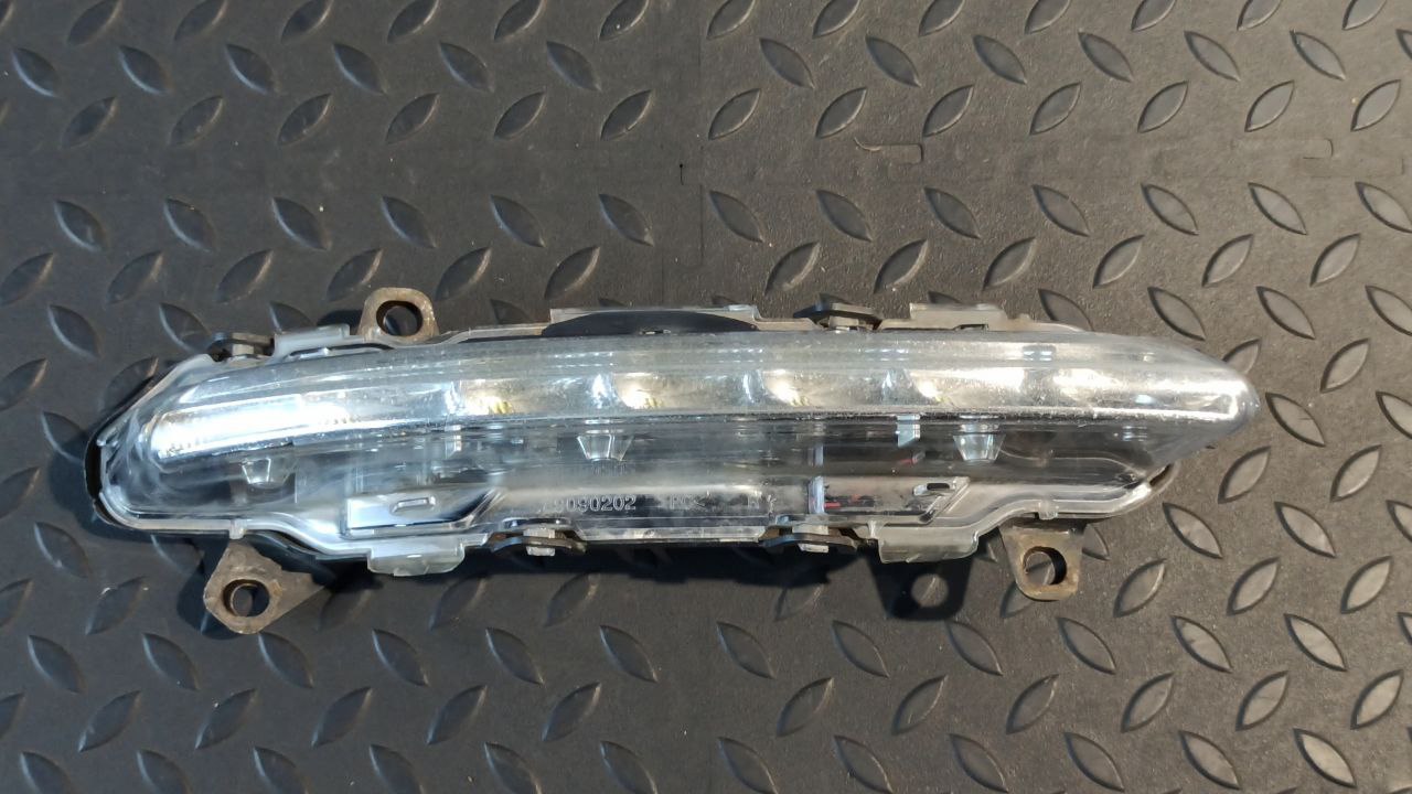 Ходовой огонь правый Mercedes C/W204 2006-2015