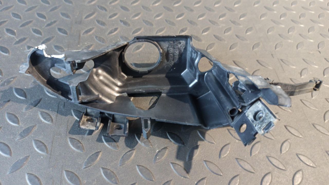 Кронштейн фары противотуманной левый Mercedes M/W163 1997-2005