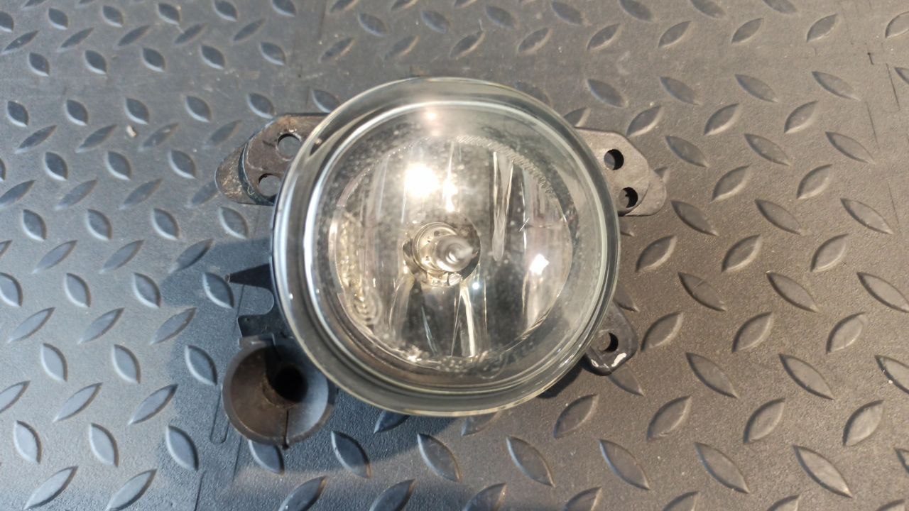 Фара противотуманная правая Mercedes C/W204 2006-2015