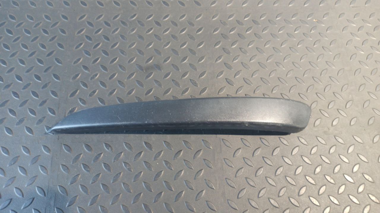 Накладка бампера передняя левая Opel Astra/H 2004-2014