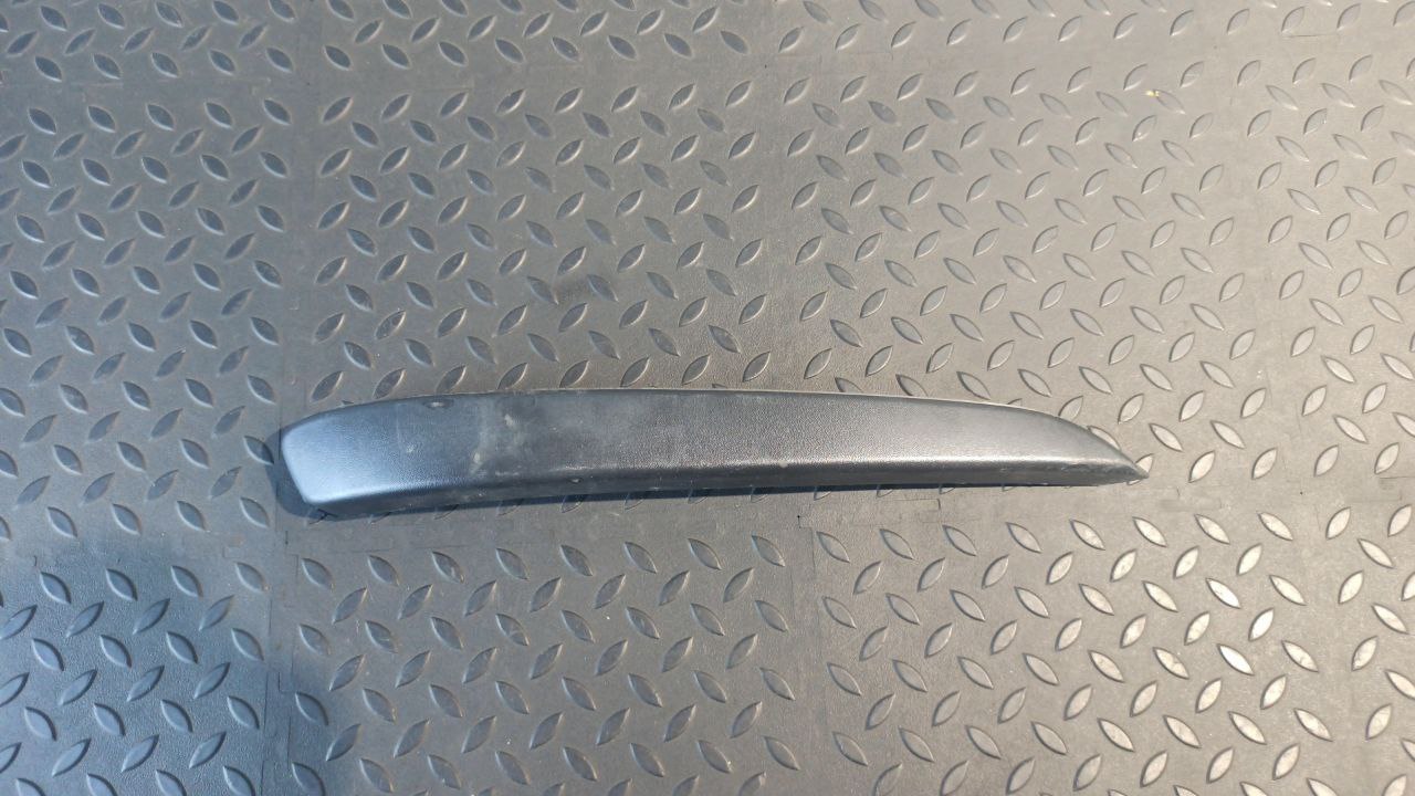 Накладка бампера передняя правая Opel Astra/H 2004-2014