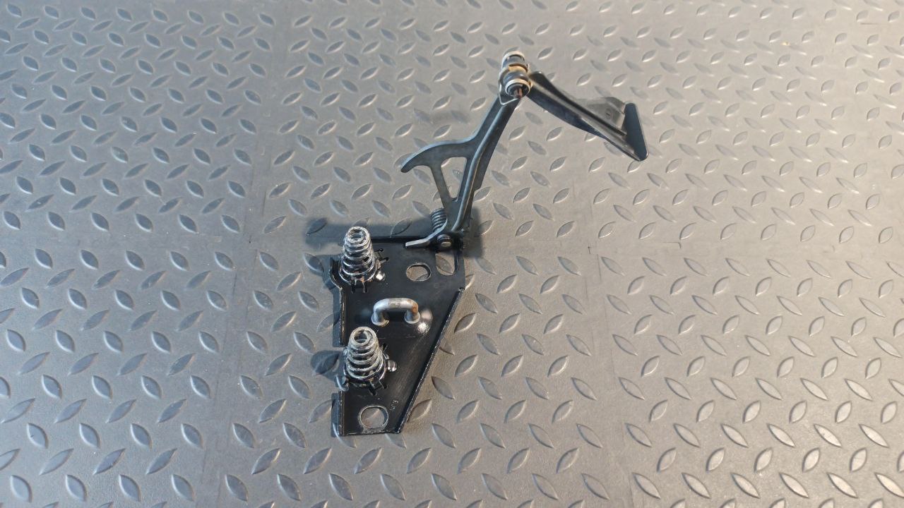 Замок капота Mercedes M/W163 1997-2005