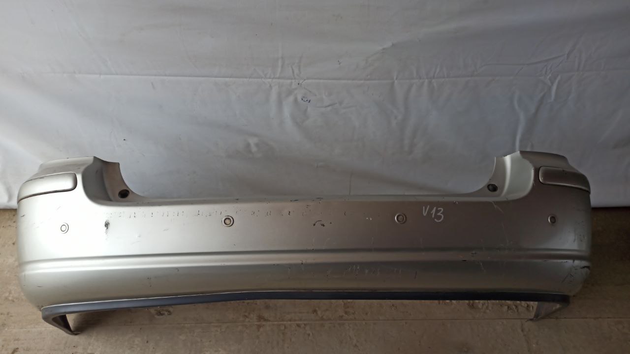 Бампер задний Toyota Avensis/2 2003-2009