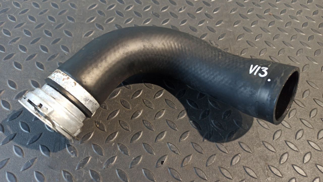 Патрубок интеркулера Toyota Avensis/2 2003-2009