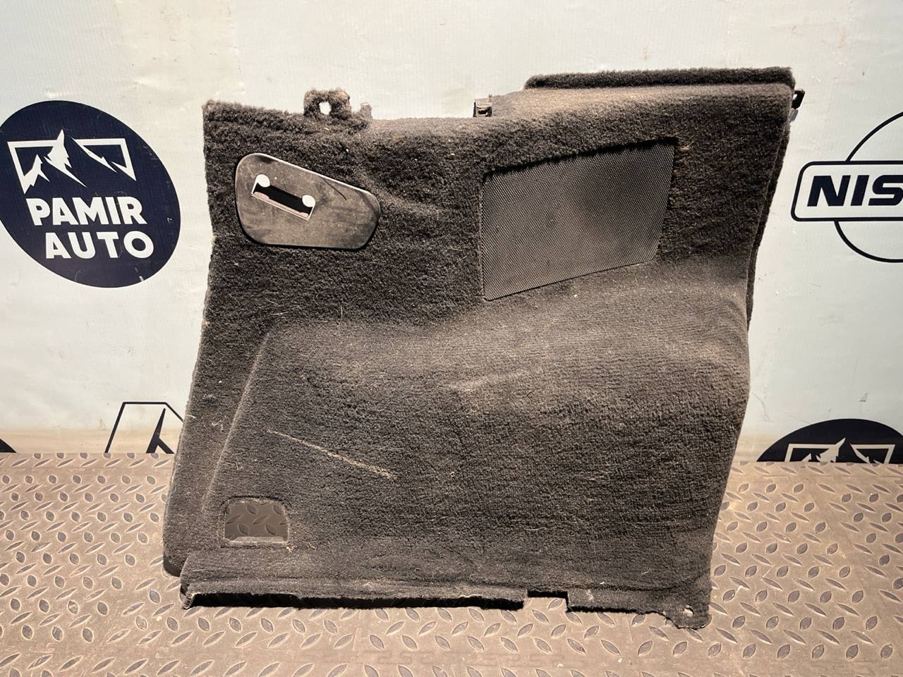 Обшивка багажника правая BMW 3/E46 1998-2007