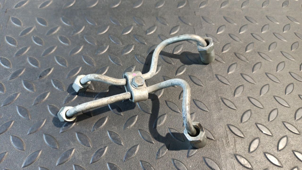 Трубка топливная Toyota Avensis/2 2003-2009