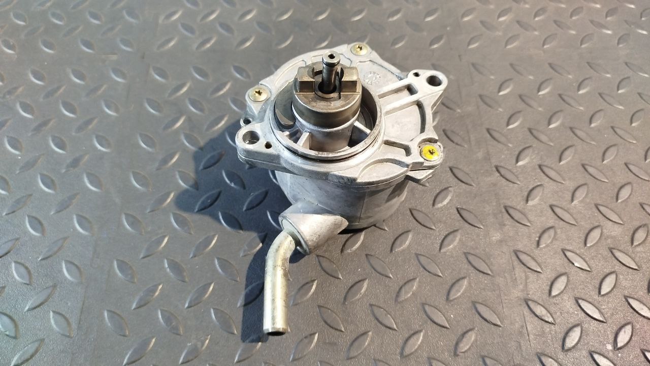 Насос вакуумный Mercedes M/W163 1997-2005