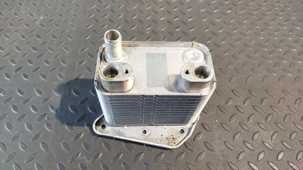 Радиатор масляный (Теплообменник) Mercedes M/W163 1997-2005