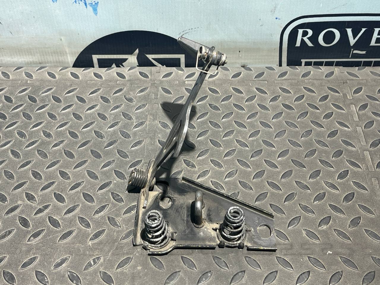 Замок капота Mercedes M/W163 1997-2005