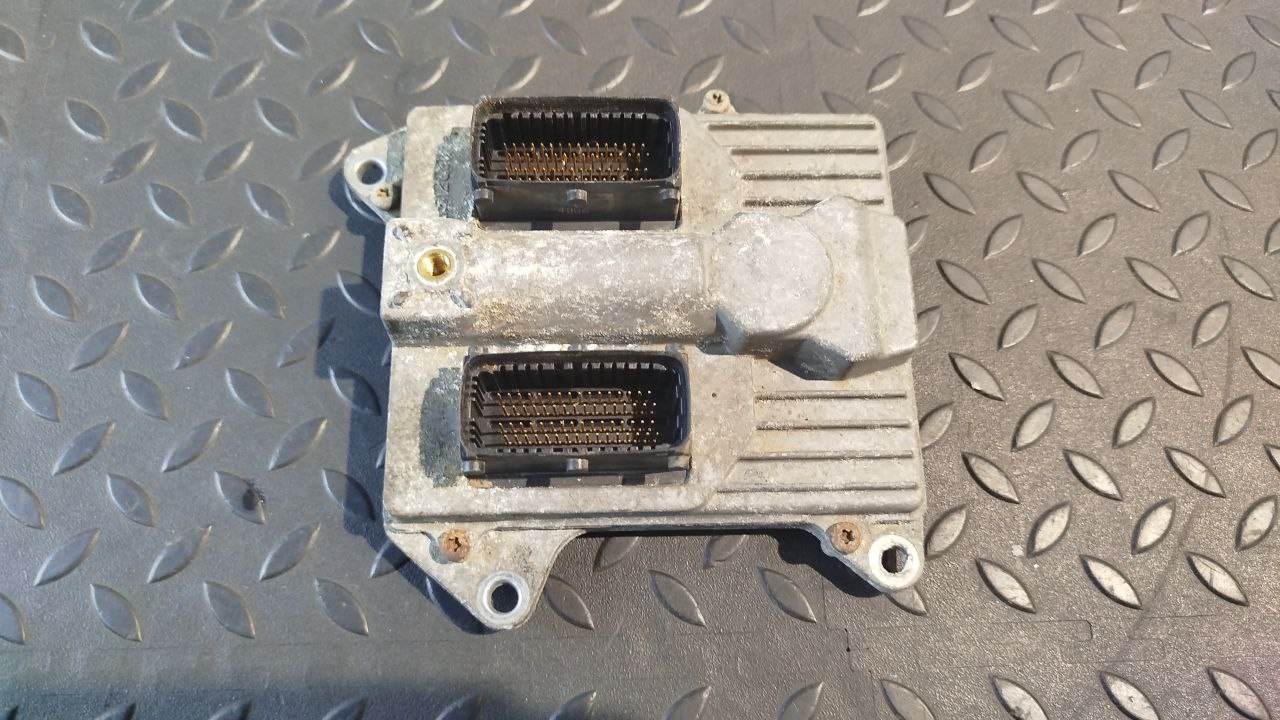 Блок управления двигателем Opel Signum 2003-2008