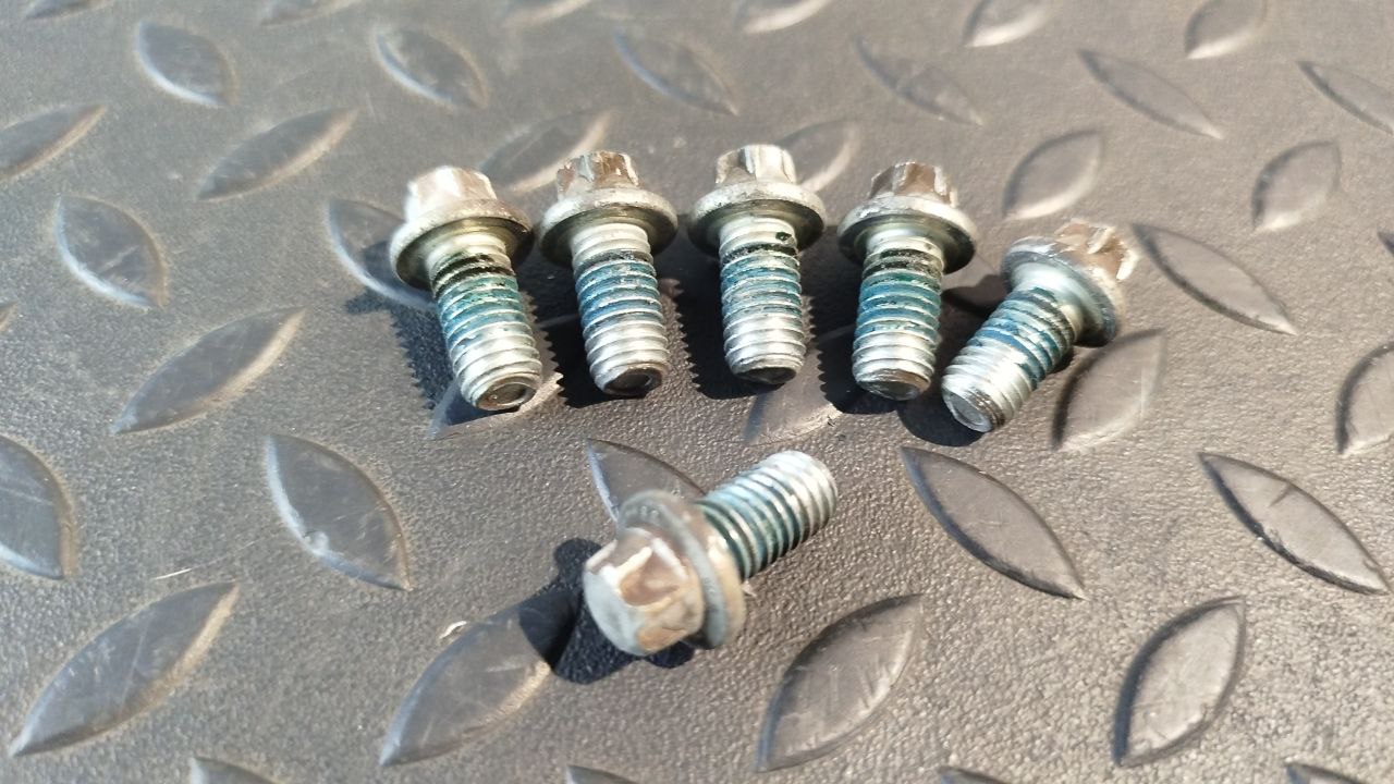 Болт корзины сцепления Opel Signum 2003-2008