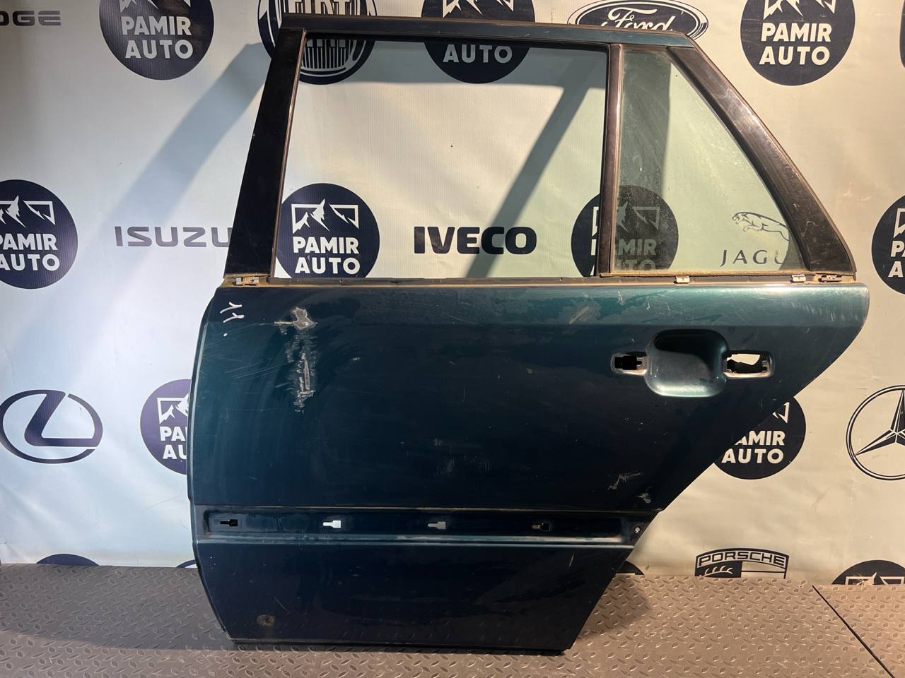 Дверь задняя левая Mercedes C/W202 1993-2001