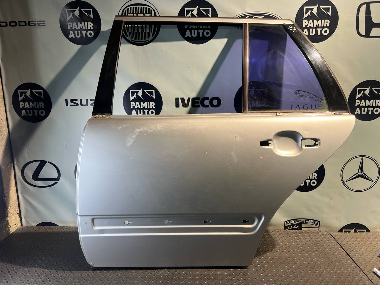 Дверь задняя левая Mercedes E/W210 1995-2003