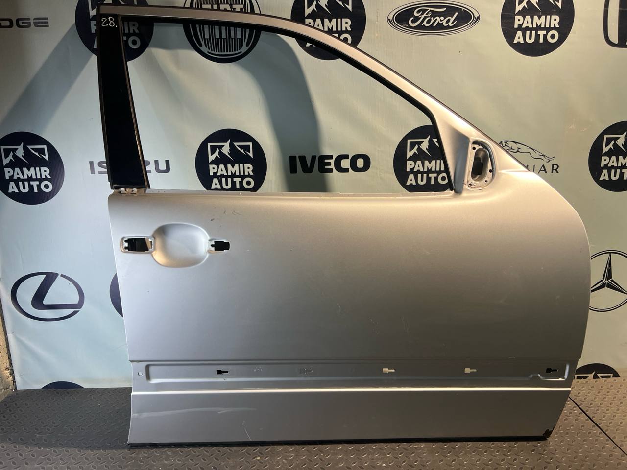 Дверь передняя правая Mercedes E/W210 1995-2003