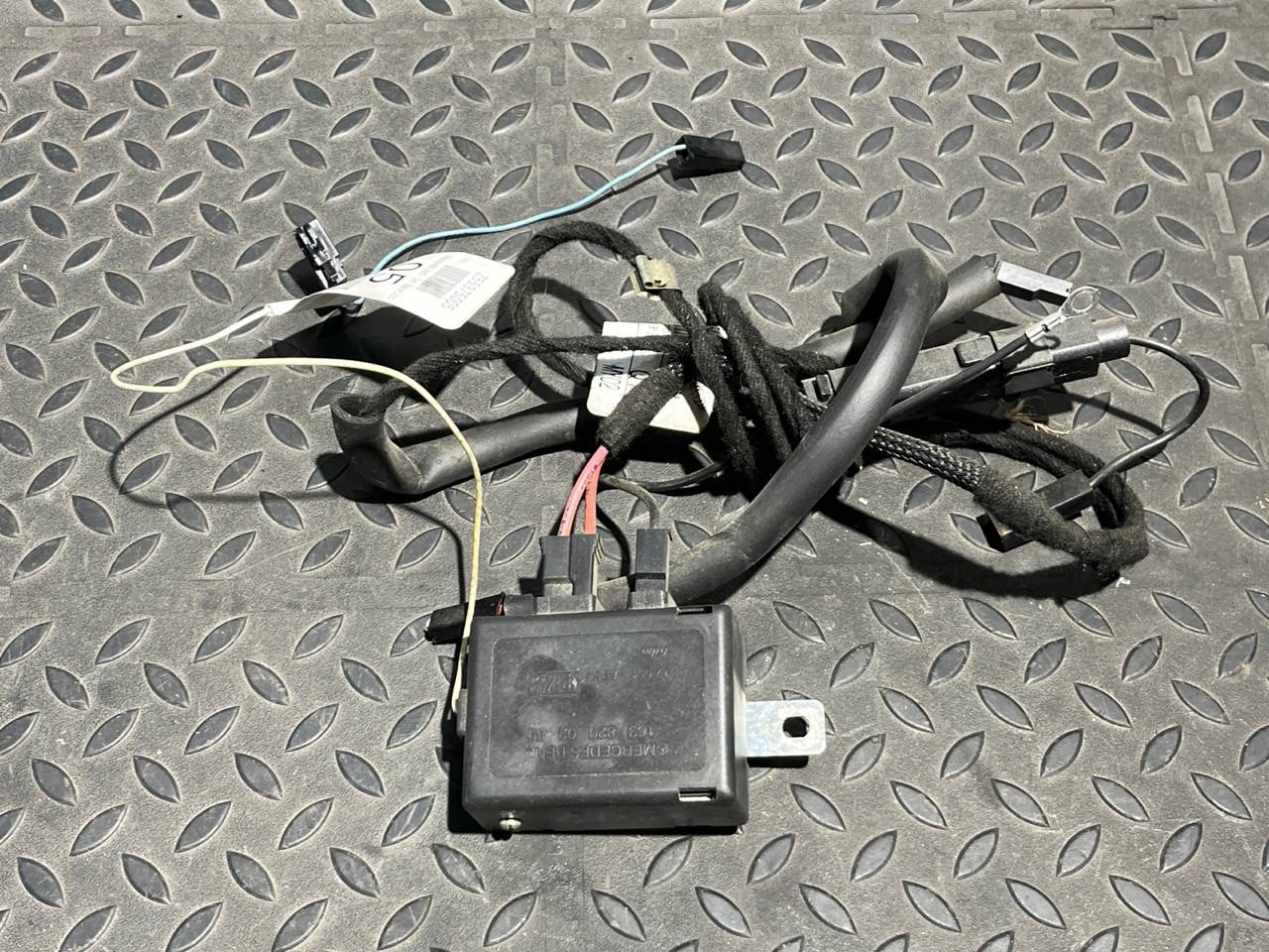 Усилитель антенны Mercedes M/W163 1997-2005