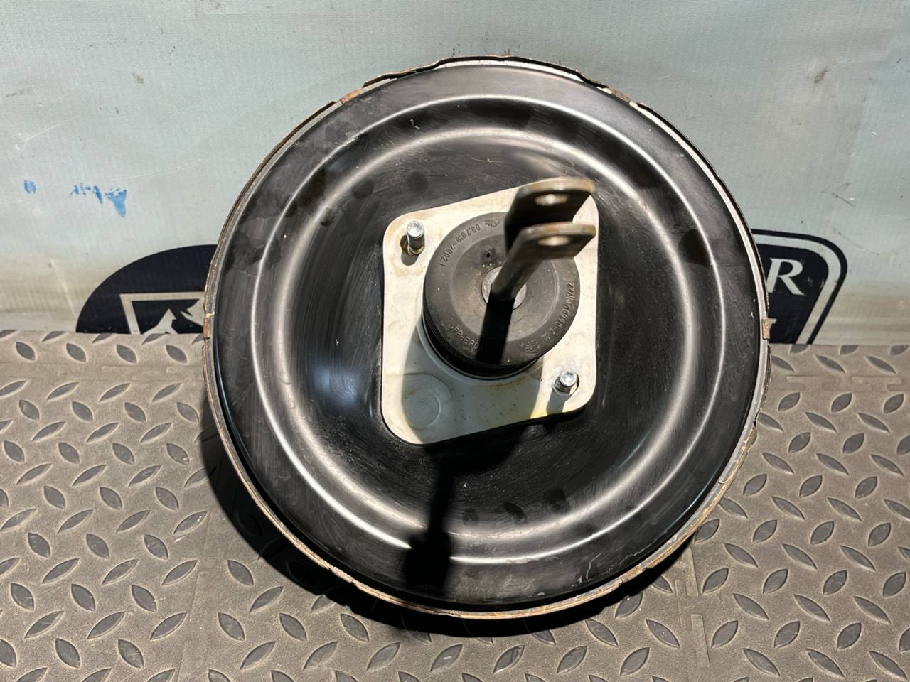 Усилитель тормозов вакуумный Opel Zafira/B 2005-2014