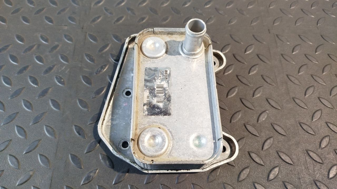 Радиатор масляный (Теплообменник) Mercedes Vito/W639 2003-2014